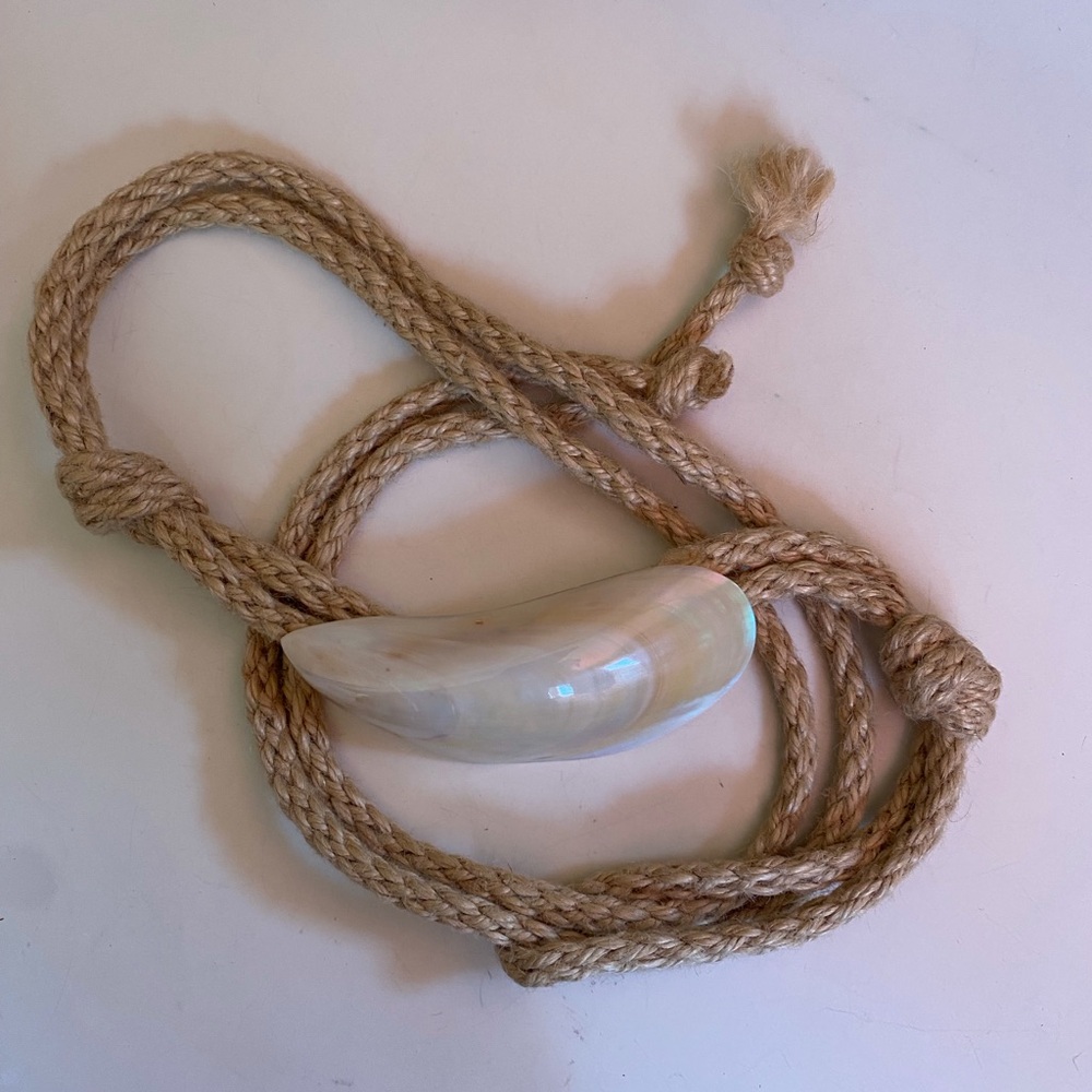 Belt- Elegant Cream Shell - Picture 7 of 11
